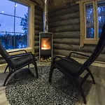 Wilderness Muotka&igloos Hotelli