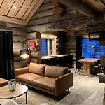 Wilderness Muotka&igloos 4*