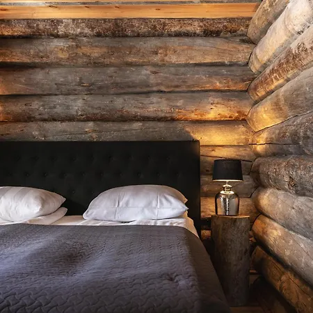 Wilderness Muotka & Igloos Saariselka