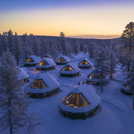 Wilderness Muotka & Igloos 호텔 사리셀카