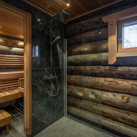 Wilderness Muotka & Igloos Hotel Saariselka