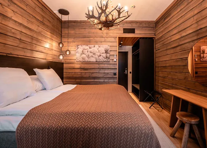 Wilderness Muotka & Igloos サーリセルカ