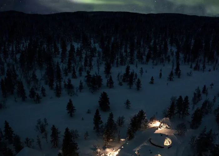 Wilderness Muotka & Igloos 4* サーリセルカ