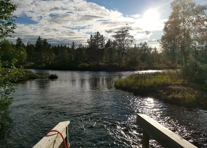 Wilderness Muotka & Igloos ホテル サーリセルカ